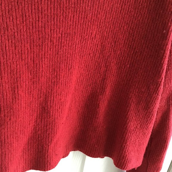 Brandy Melville Casey Sweater - Picture 6 of 9